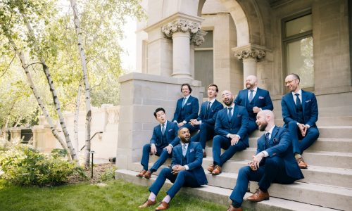 Cantus’ distinctive stylings help makes Christmas both merry and bright