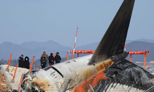 US and Boeing investigators examine the site of a deadly South Korean plane crash