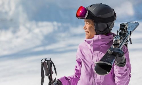 Keep your view clear with these anti-fog ski goggles