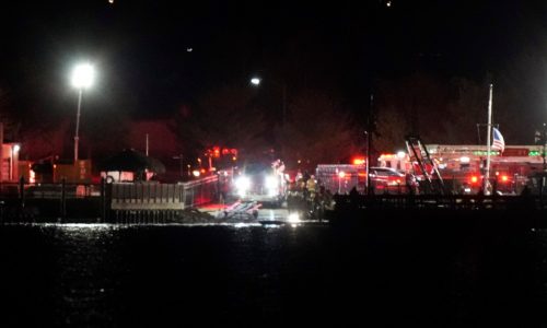 Live video: Scene of plane crash near Washington’s Reagan Airport