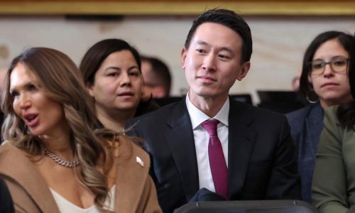 Can he do that? Lawyers and lawmakers debate if Trump has authority to suspend the US TikTok ban