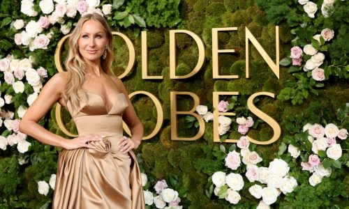 Host Nikki Glaser roasts Harrison Ford, Benny Blanco in Golden Globes opening monologue 