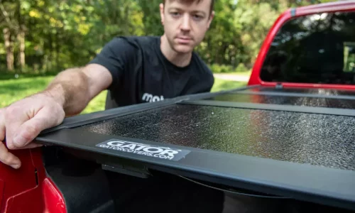 How To Choose the Best Hard-Folding Tonneau Cover