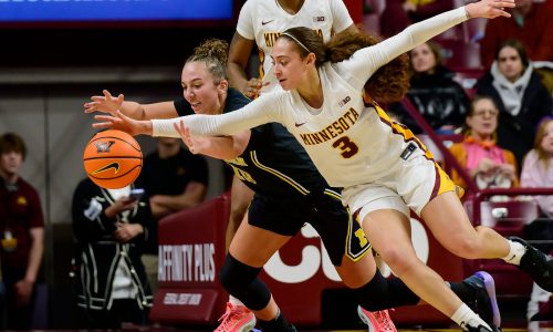 Gophers women’s basketball outlasted by Michigan in first home loss