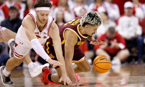 Gophers crater in second half of an 80-59 loss to Wisconsin