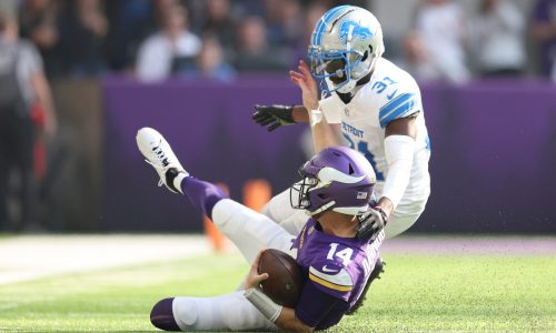 Vikings at Lions: NFC North, playoff bye on line Sunday night