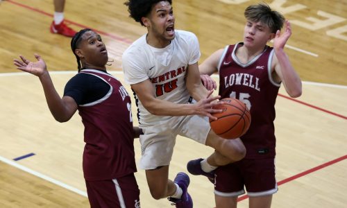 Central Catholic rallies to win 72-63, hand Lowell first loss