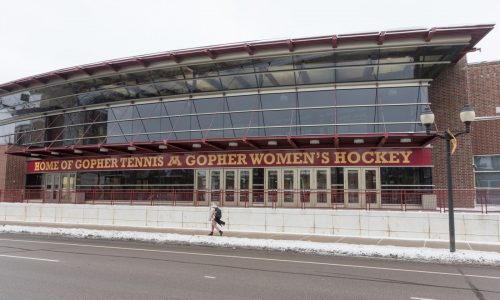 Women’s college hockey: Gophers hold on to beat St. Thomas