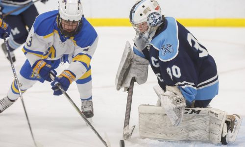 Medfield ends busy week by skating past rival Norwood, 3-1