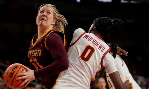 Women’s basketball: Gophers dig early hole in 82-69 loss at No. 4 USC