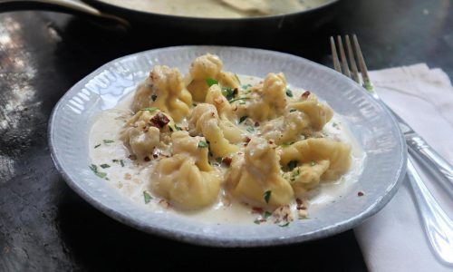 Che buono! Sacchetti stuffed with pear and Gorgonzola