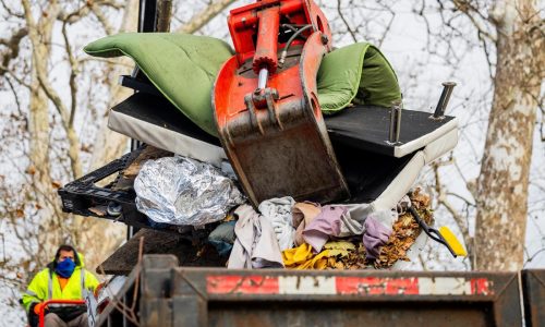 Many more cities ban sleeping outside despite a lack of shelter space