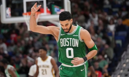 Jayson Tatum hits last-second game-winner as Celtics survive vs. Pelicans