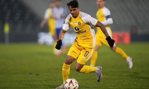 Nativ: An empty chair & things that hold us together