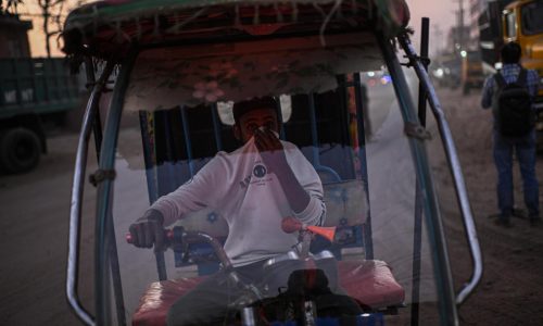 Nearly everyone in the world breathes bad air. This is what you can do to lower your risk