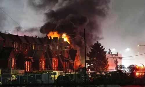 Plane With 6 Aboard Crashes in Philadelphia