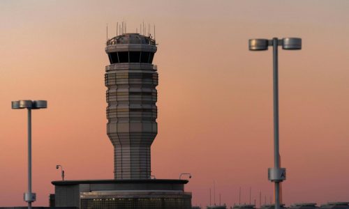 American Airlines flight discontinues landing to avoid departing plane at Washington National