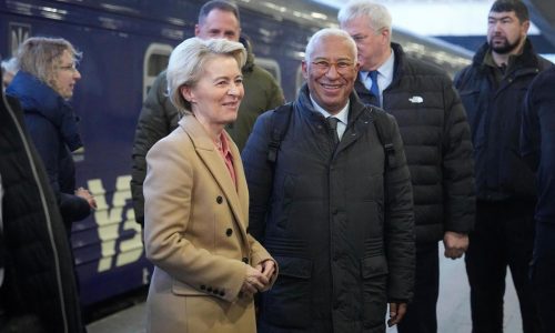 Western leaders visit Kyiv and pledge military support against Russia on the war’s 3rd anniversary