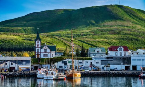 Top 10 destinations for epic whale watching around the world