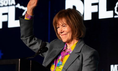 Sen. Tina Smith of Minnesota won’t seek reelection, dealing blow to Democrats’ hopes to take Senate
