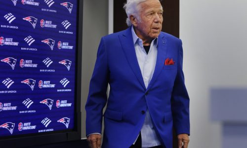 Patriots ownership, team plane ripped in NFLPA Team Report Cards