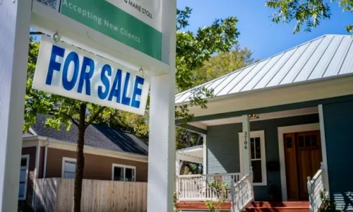 1 in 7 Pending Home Sales Canceled in January, Brokerage Finds