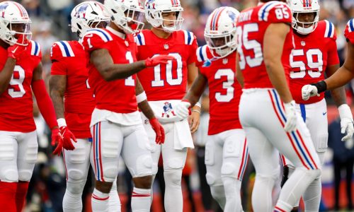 How much did Patriots players earn in performance-based pay last season?