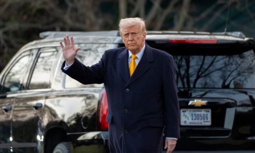 Trump downplays uncertainty, recession concerns