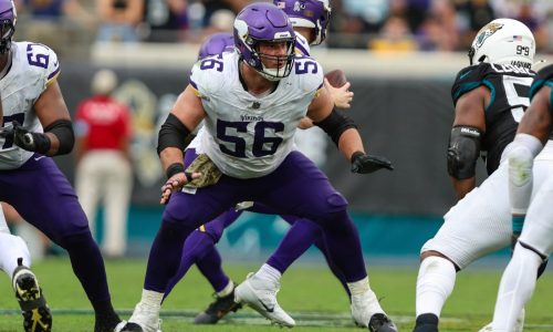 Source: Patriots signing ex-Vikings center to replace David Andrews