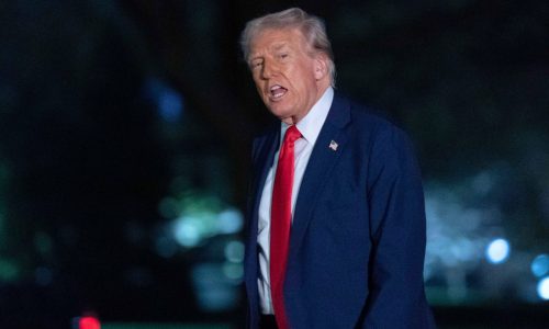 Trump finds fault with both Putin and Zelenskyy as he tries to push for deal to end war in Ukraine