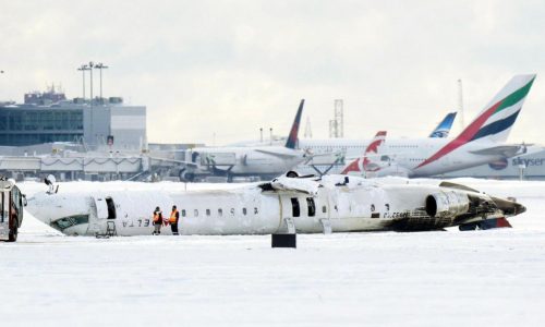 Delta plane that flipped over in Toronto last month showed high rate of descent, initial report says