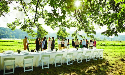 How to create a backup plan for an outdoor wedding