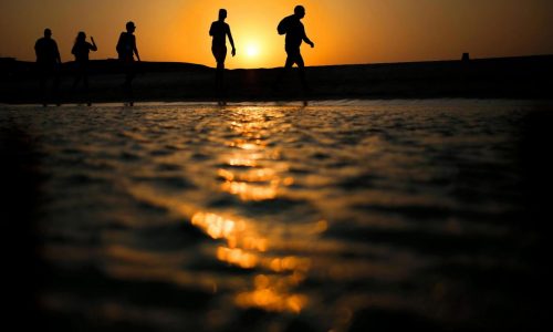 Tourist submarine sinks off Egypt’s coast, leaving 6 dead and 9 injured, officials say