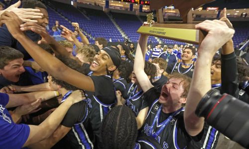 Georgetown clamps down on defense, tops Monument Mountain for Div. 4 crown