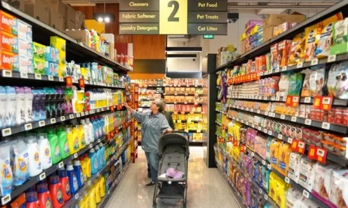 How Long Will It Be Before Canadians See Higher Prices Due to Tariffs