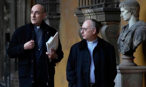 Pope Francis advisers say he’ll recover from pneumonia and a ‘new stage’ is opening for him