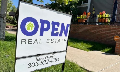 Average US rate on a 30-year mortgage rises slightly for the second week in a row