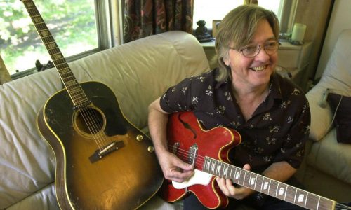 Joey Molland, a guitarist with 1970s Welsh pop-rock band Badfinger, dies at 77