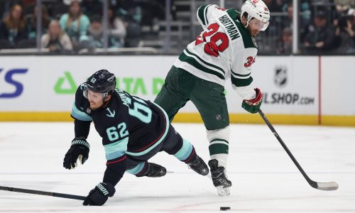 Canadian sunshine beats Minnesota snow for Wild’s day off