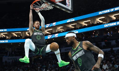 Timberwolves’ starters swarm Hornets for win in Charlotte