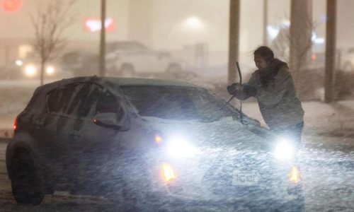 Powerful US storms create blizzard conditions and threaten to spawn more tornadoes