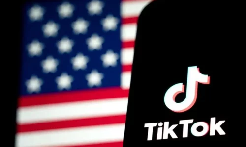 Trump Confirms Ongoing Talks With 4 Bidders for Potential TikTok Sale