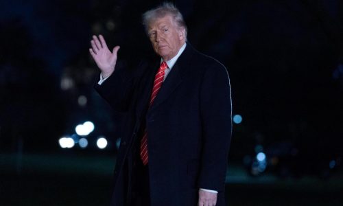 Trump says countries that buy Venezuelan oil will face 25% tariff