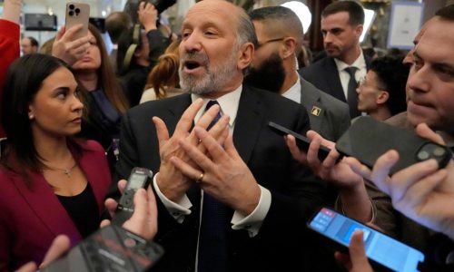 Trump administration signals that the tariffs against Canada and Mexico may soon have exemptions