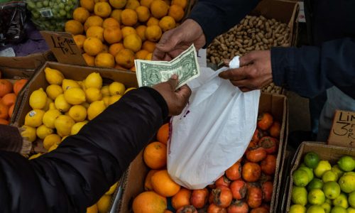 PODCAST: ¿Cuál es el Producto Interno Bruto de las comunidades latinas en los Estados Unidos?