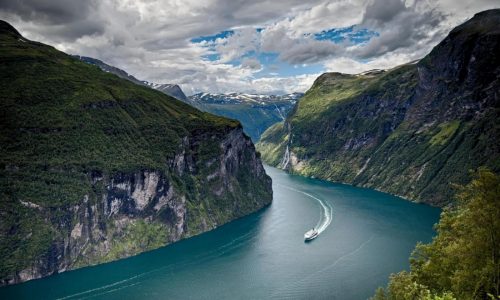 ‘Coolcations’ surge in popularity as travelers seek escape from summer heat