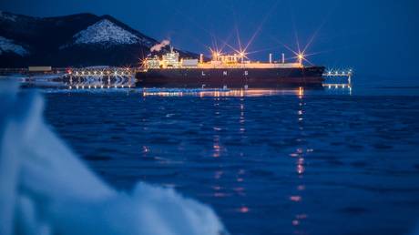 Japan to keep stake in Russian LNG project