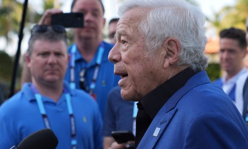 Robert Kraft has playoff aspirations for 2025 Patriots under Mike Vrabel