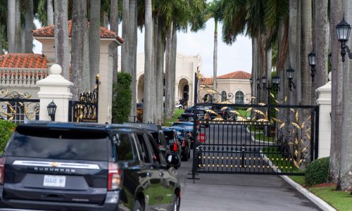 Trump hits the golf course as stock market continues to slide from his tariff plans