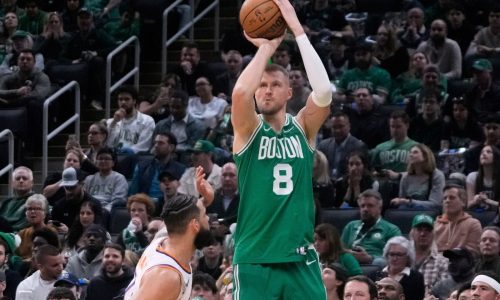Celtics smash NBA 3-point record en route to blowout win over Suns